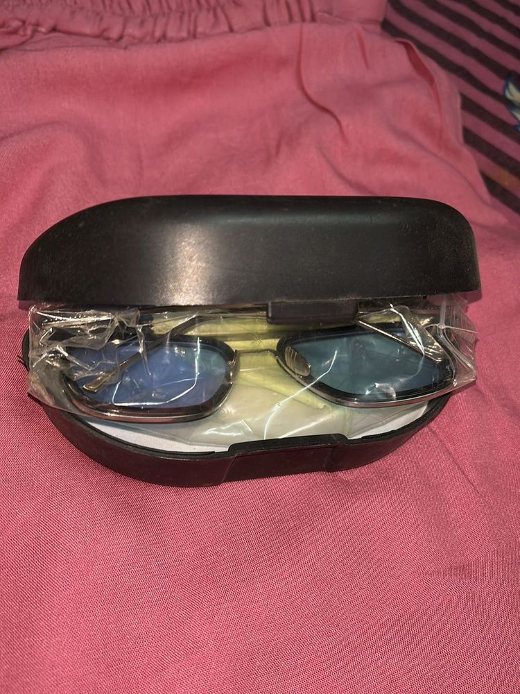 Stylish Blue Lens Sunglasses