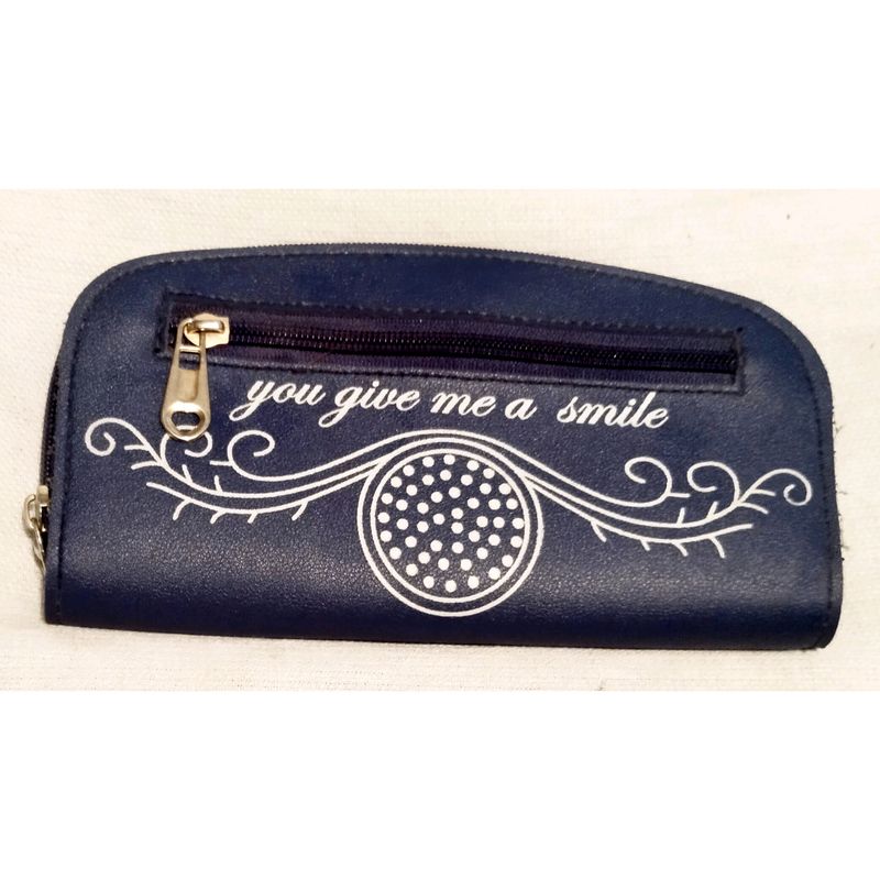 My hand Purse is a piece of art”🌈🧚