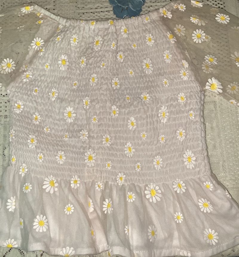 Cute Daisy Print Smocked Top
