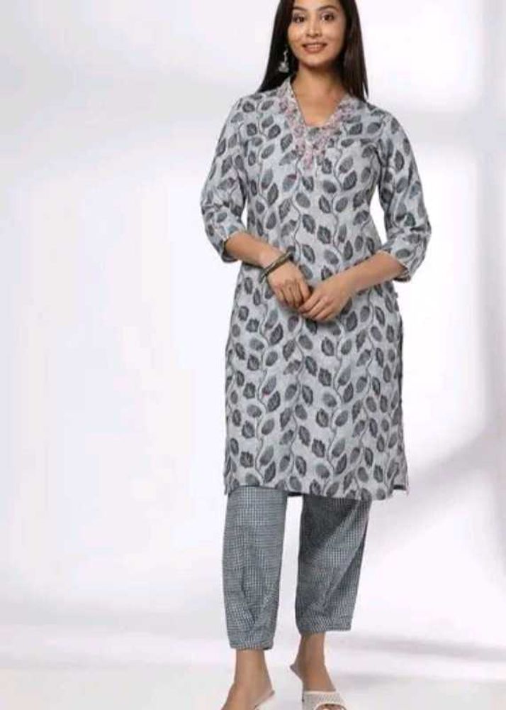 Stylish Leaf Print Kurta Set