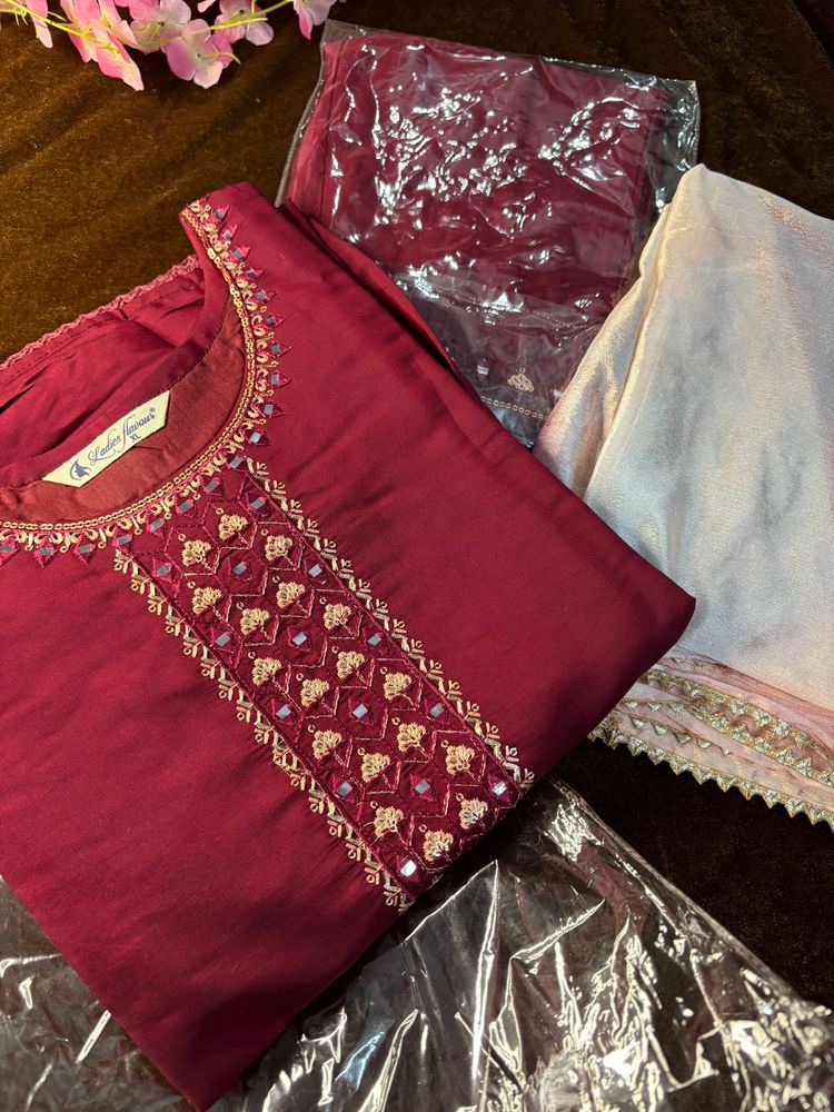 Elegant Embroidered Maroon Kurti Set