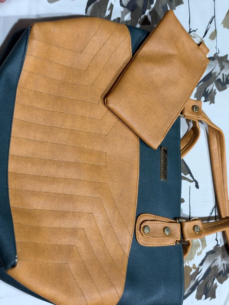 Stylish Two-Tone Shoulder Bag with Pouch