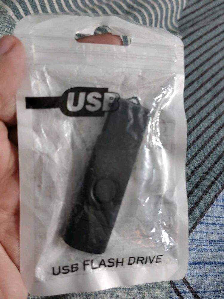Black USB Flash Drive 128 gb