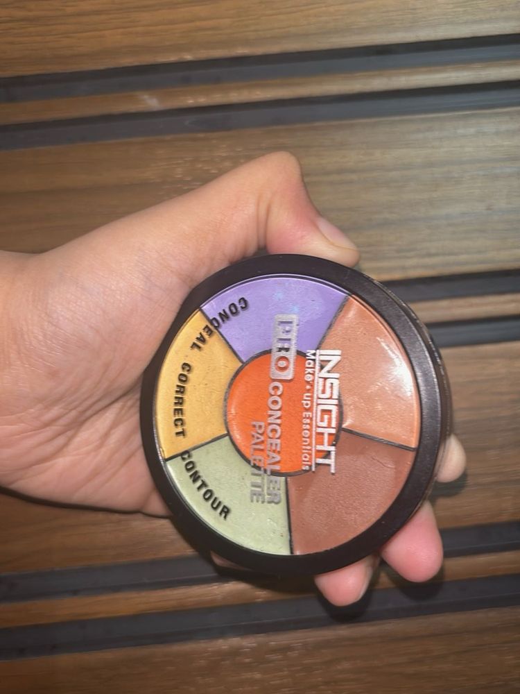 Insight Pro Concealer and color corrector  Palette