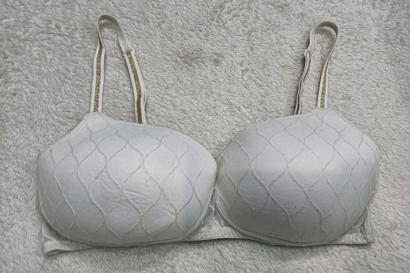 White Padded Bra with Textured Cups ♥️
