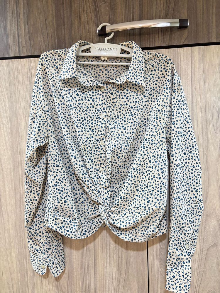 Blue &amp; White Printed Twist-Knot Shirt