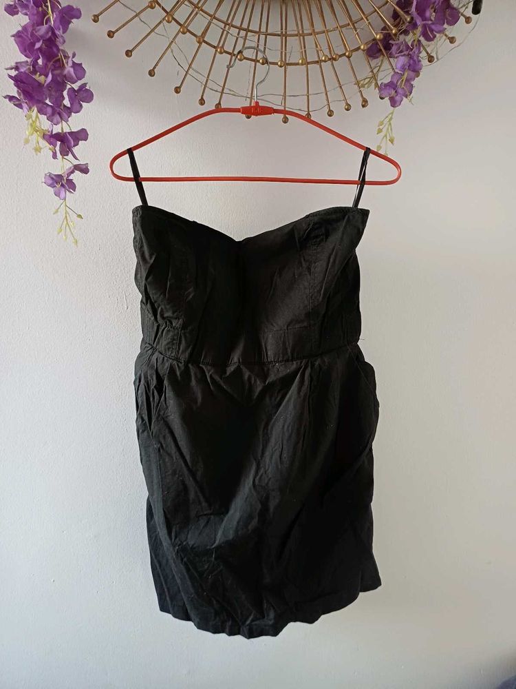 Classic Black Strapless Dress with pocket