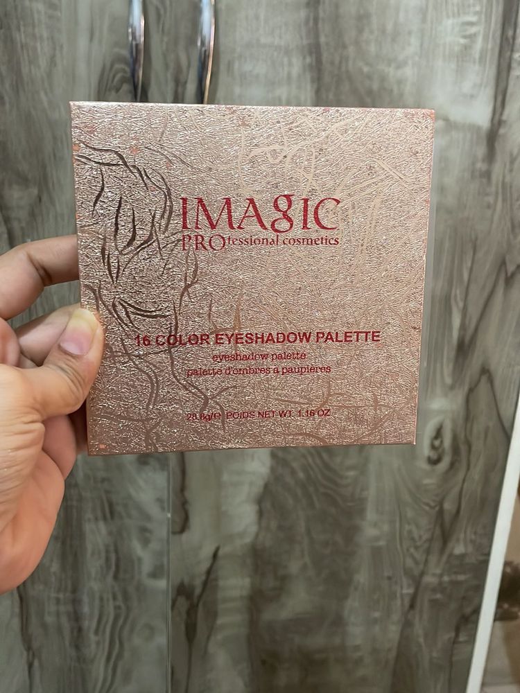 I Magic 16 Color Eyeshadow