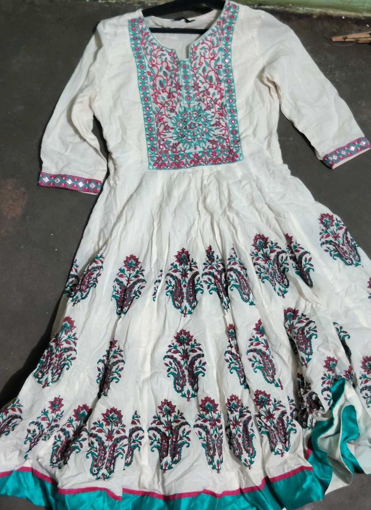 Beautiful White Embroidered Anarkali Kurta