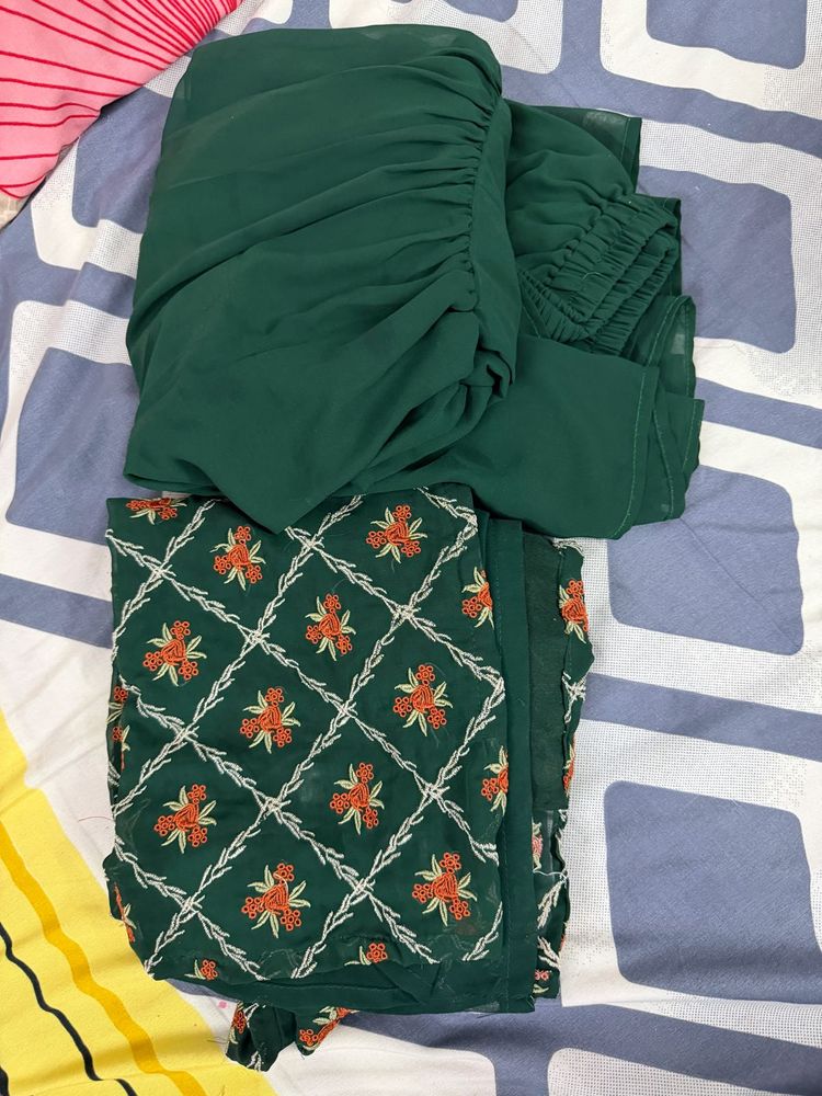 Elegant Green Embroidered Kurta Set