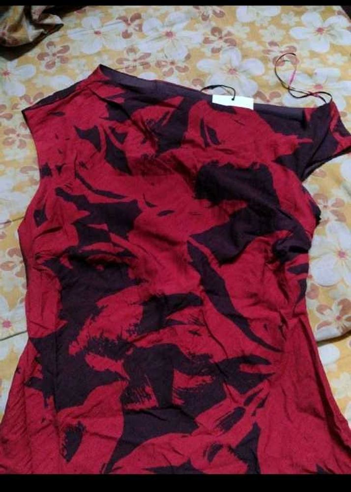 Stylish Red &amp; Black Abstract Print Top