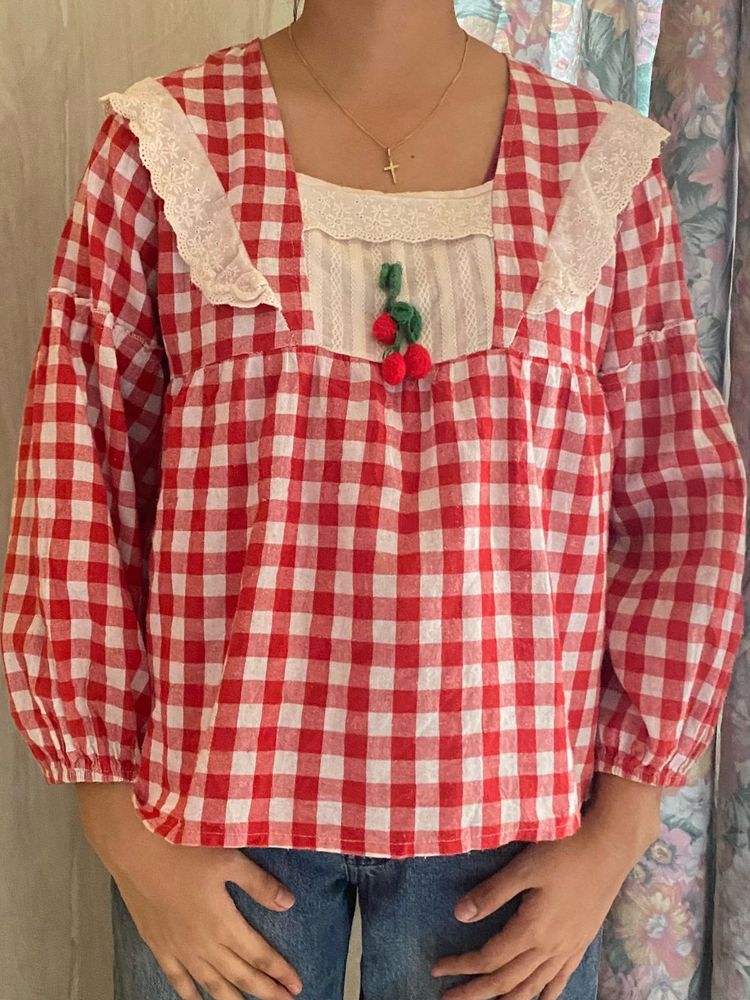 Red ghingham laced top
