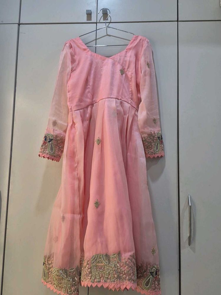 Elegant Pink Kurta with Embellishments