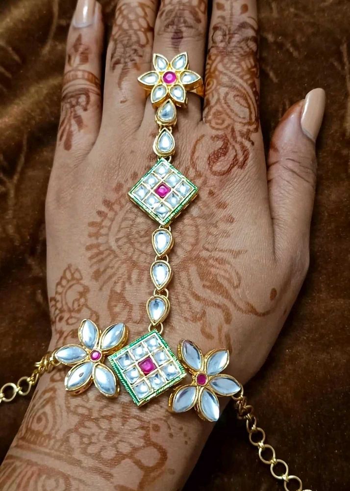 Kundan Hand Harness