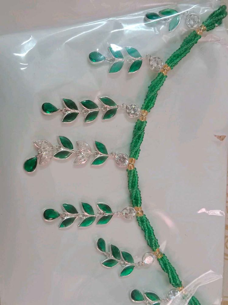 Elegant Green Leaf Silver Necklace