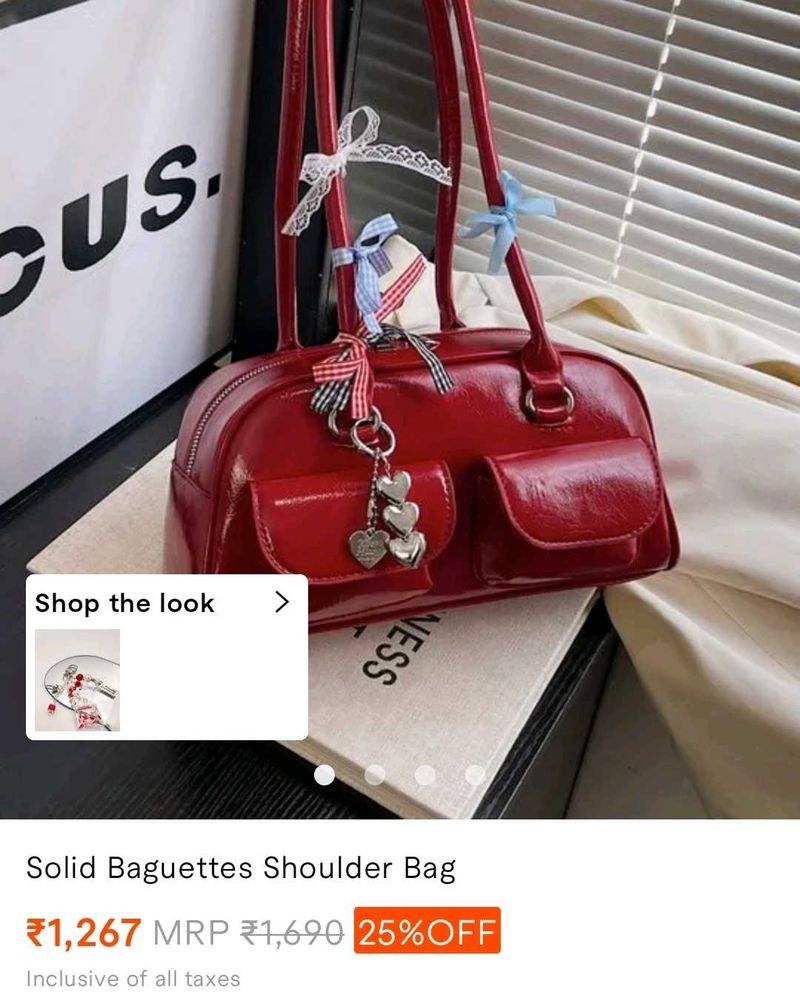 solid beguettes shoulder bag