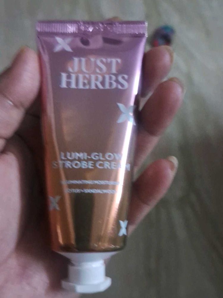 Just Herbs Luni-Glow Strobe Cream