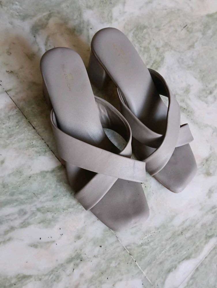 Stylish Greyish purple Block Heel Sandals