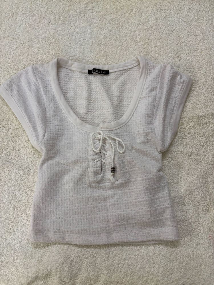 zudio white Top