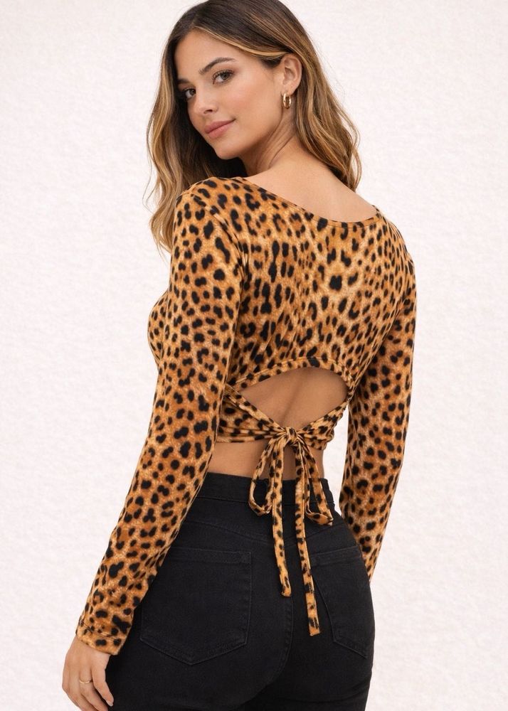 Leopard Print Tie-Back Crop Top