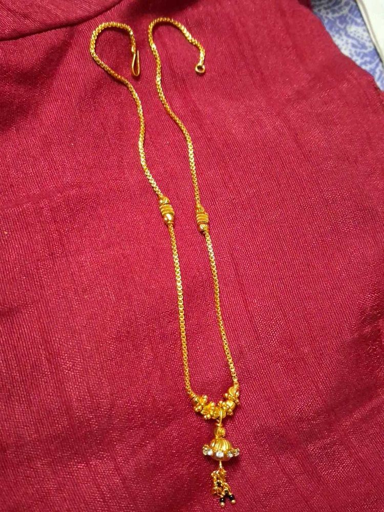 Elegant Gold Chain Necklace