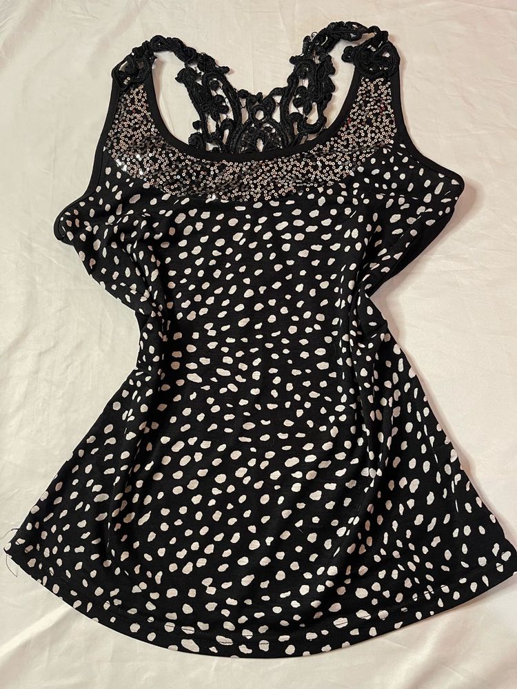 Stylish Black &amp; White Polka Dot Top