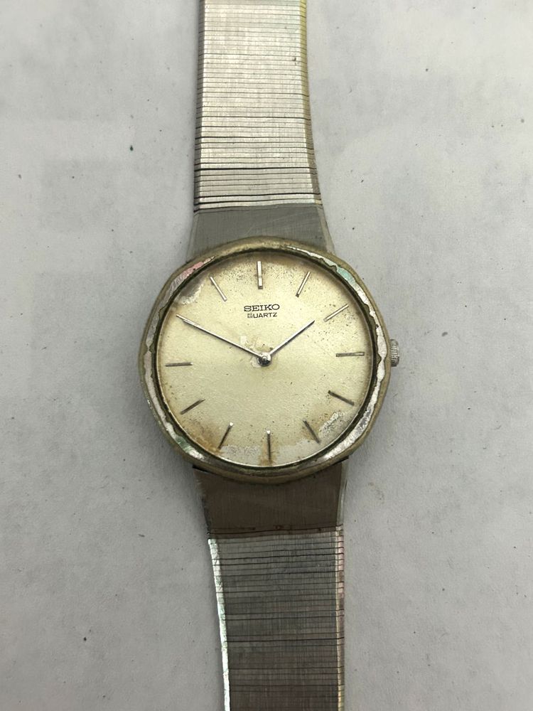 Seiko Quartz Watch - Classic Style (Non working )