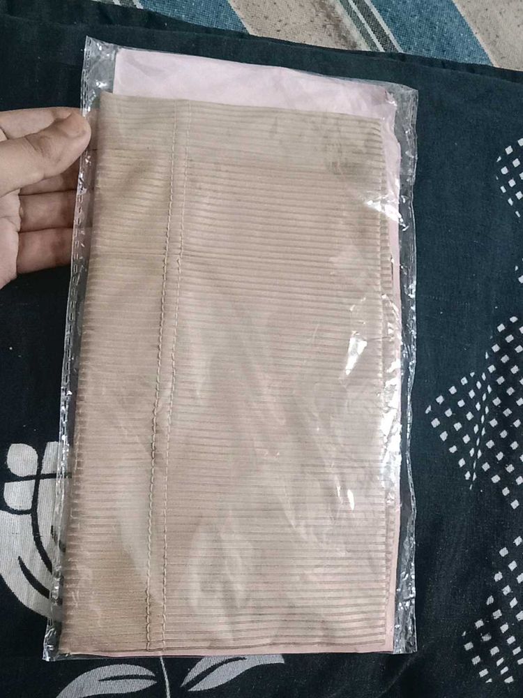 Comfortable pleated headband