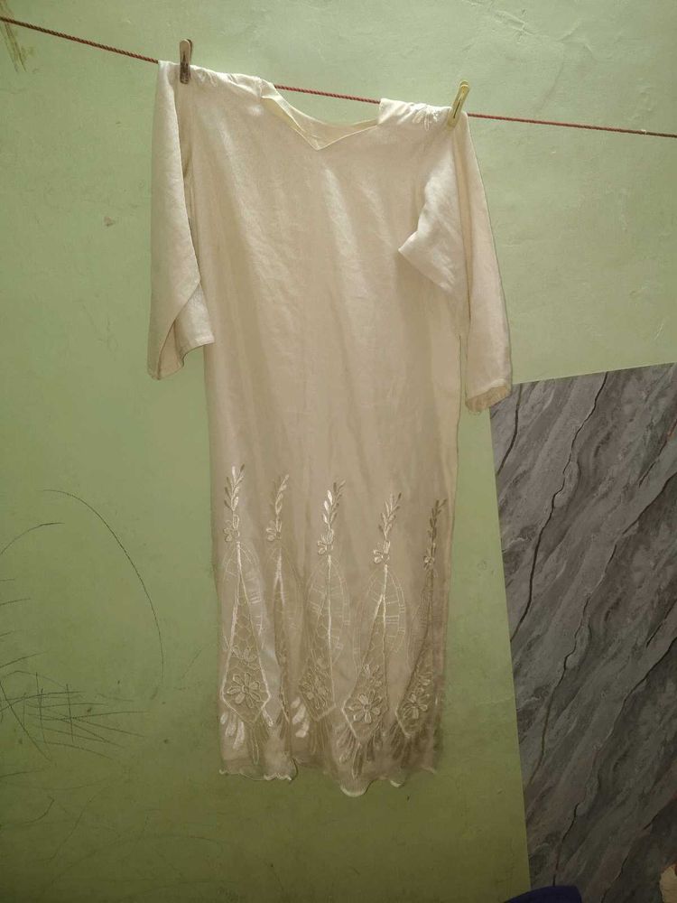 Elegant Cream Embroidered Kurta