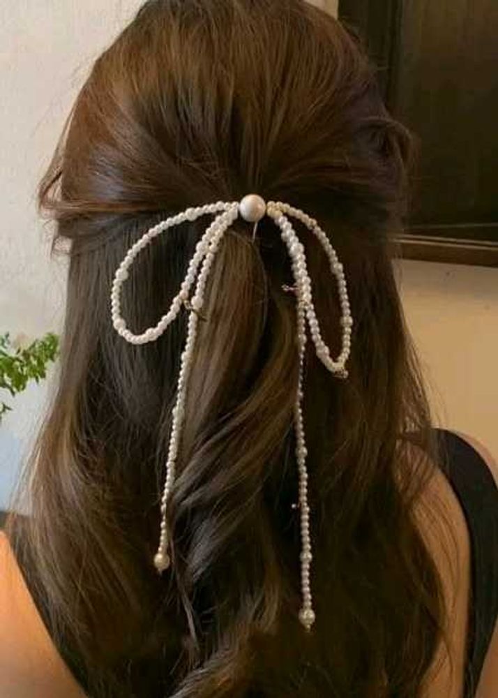 Elegant Pearl Bow Hair Clip