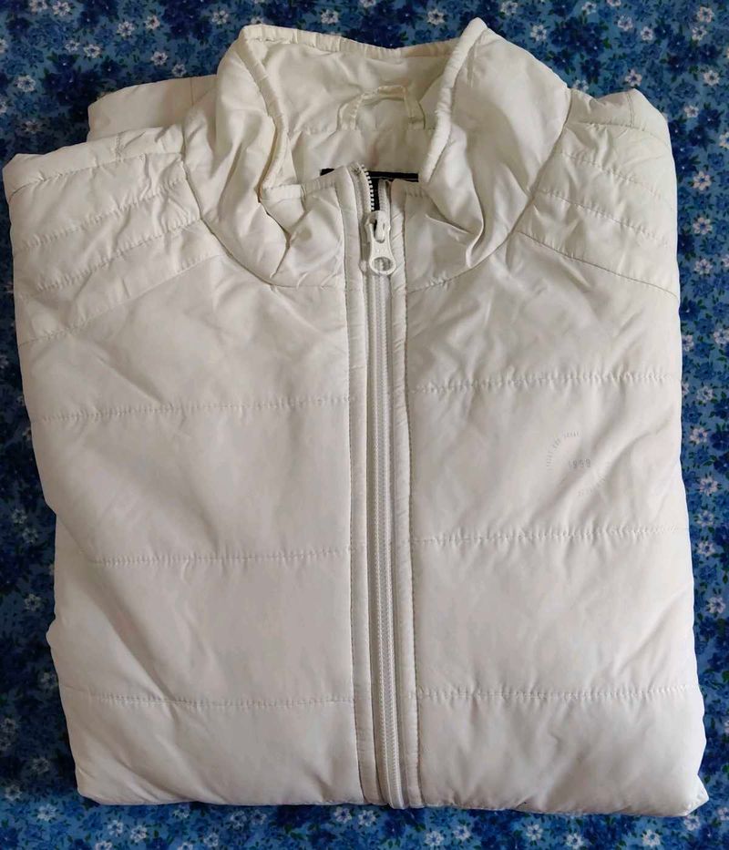 White Puffer Vest (Jackets)