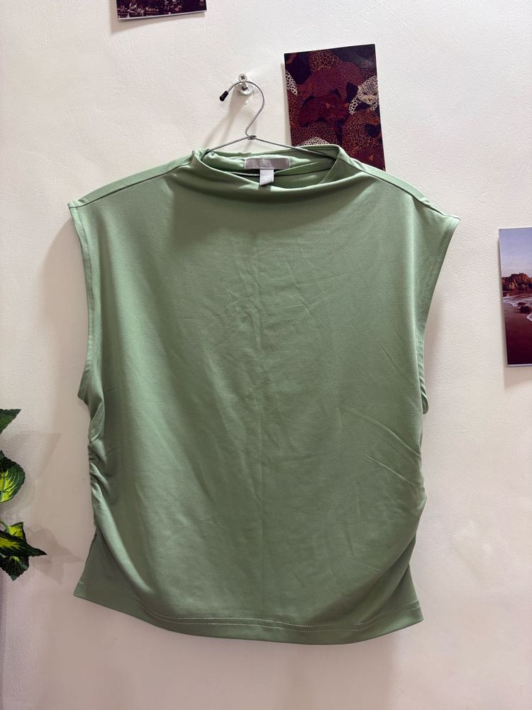 H&amp;M olive green sleeveless solid casual top