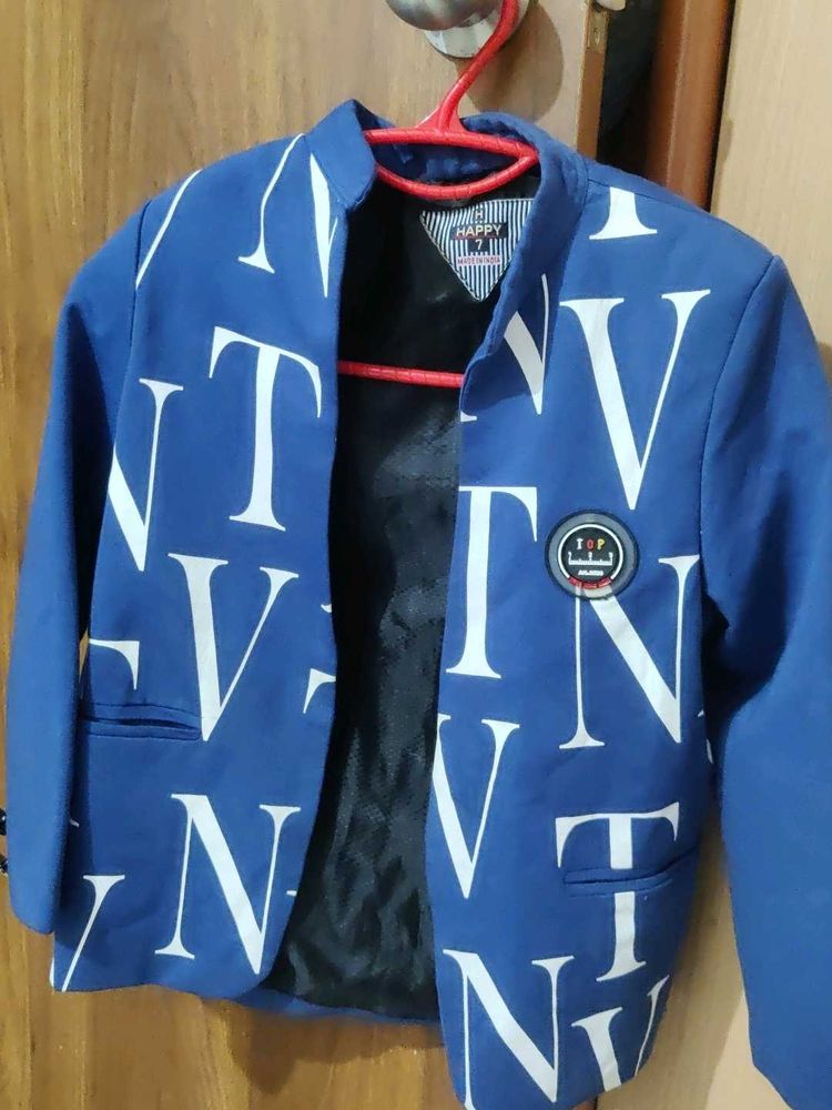 Stylish Blue Blazer with All-Over print