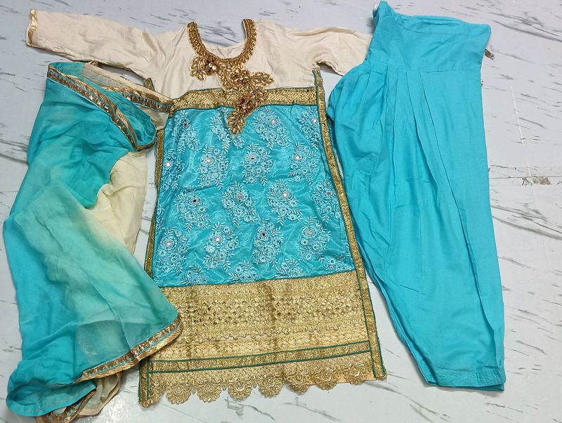 Beautiful Suit For Low Price!!