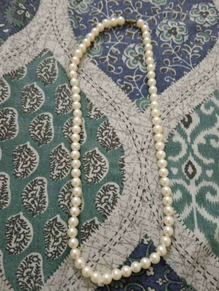 Classic Pearl Necklace