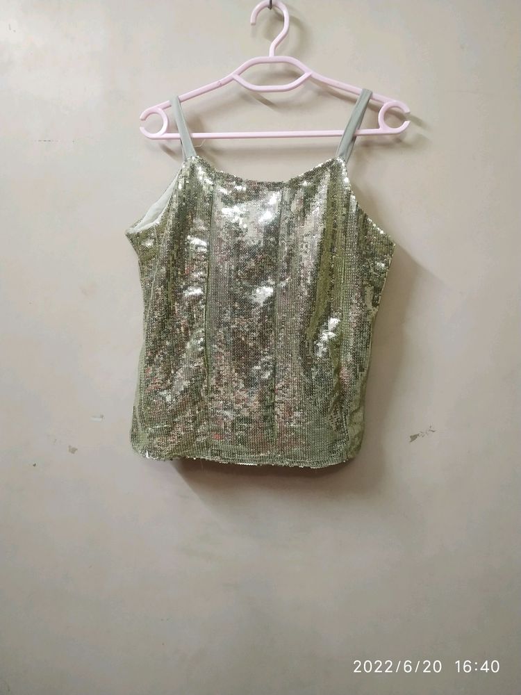 party top... there are sequence both si