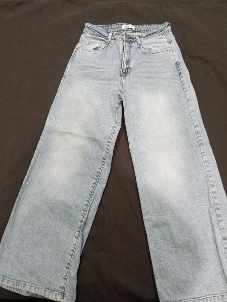 Light Wash Wide Leg Jeans