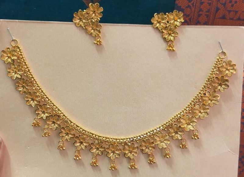 Gold Flower Necklace &amp; Earring Set