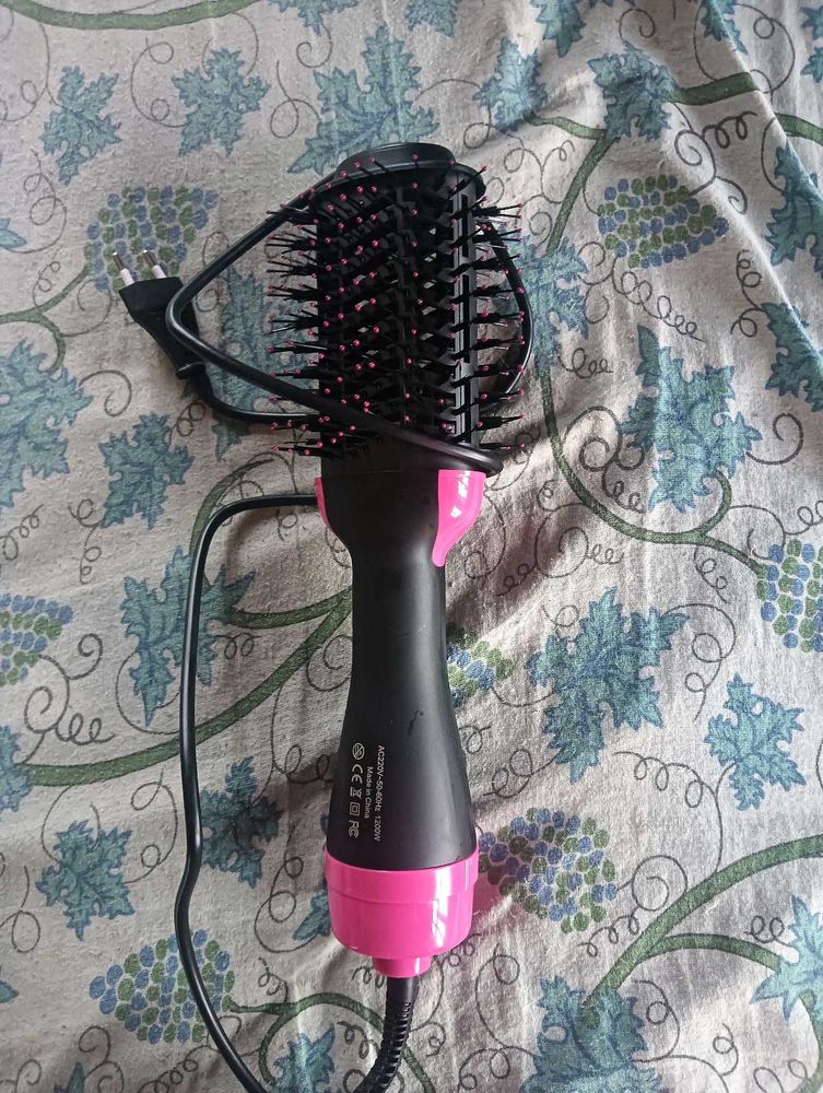 One-Step Hair Dryer Brush