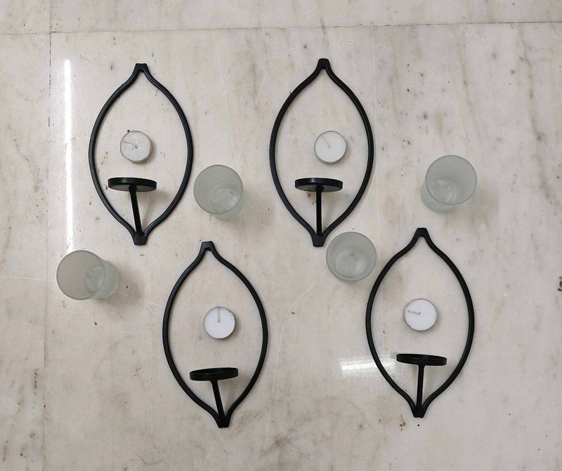 Set of 4 Modern Leaf Design Candle Holders