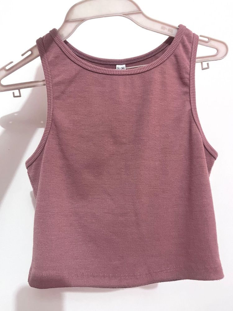 Cropped ribbed tank top