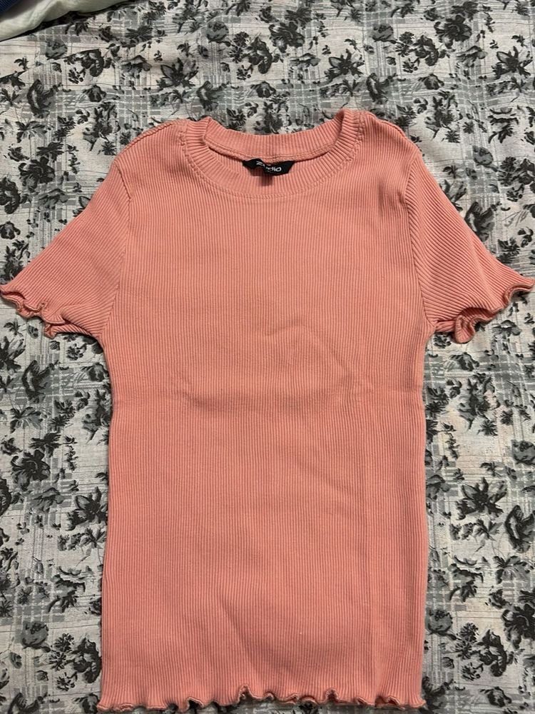 Ribbed Lettuce Hem Top
