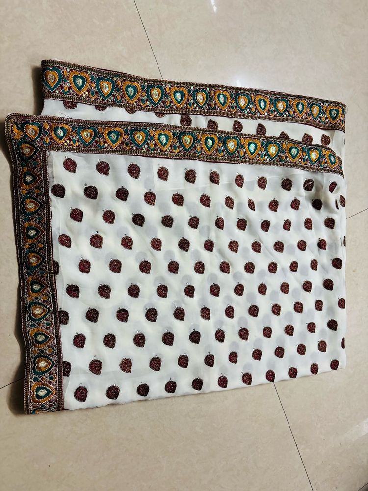 Elegant White Saree for shravan festival