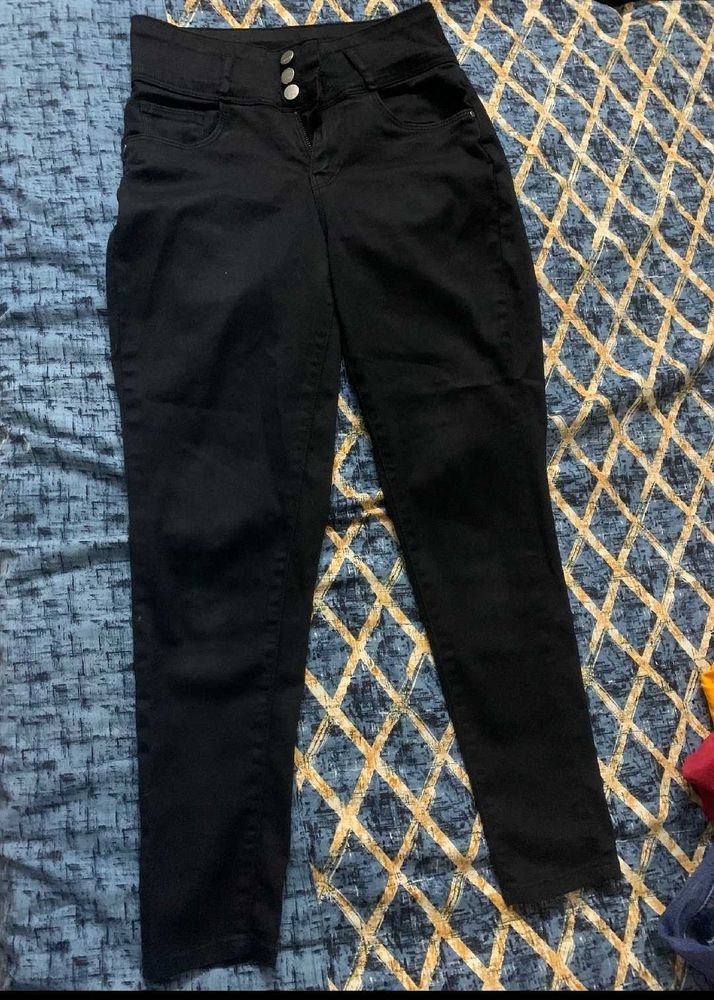 High-Waisted Black slim Jeans