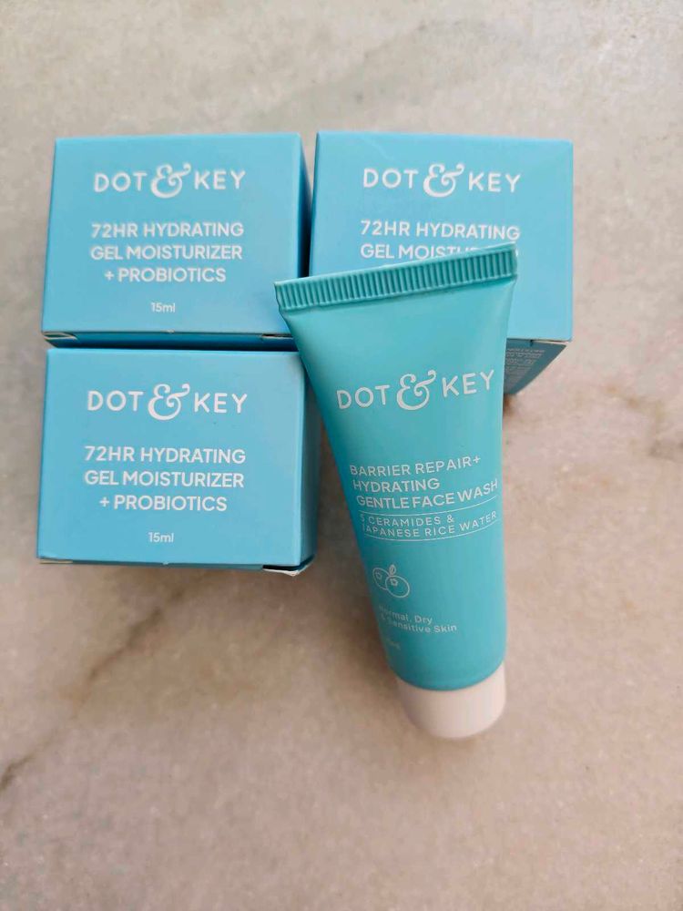 DOT &amp; KEY Skincare Set