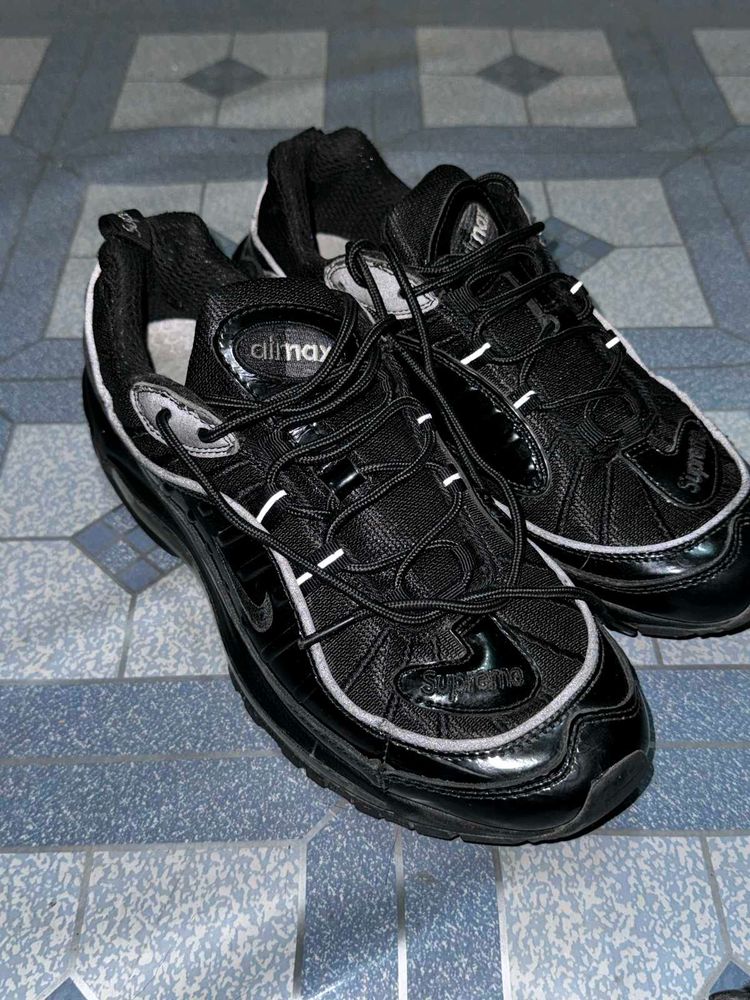Supreme x Nike Air Max 98 Sneakers