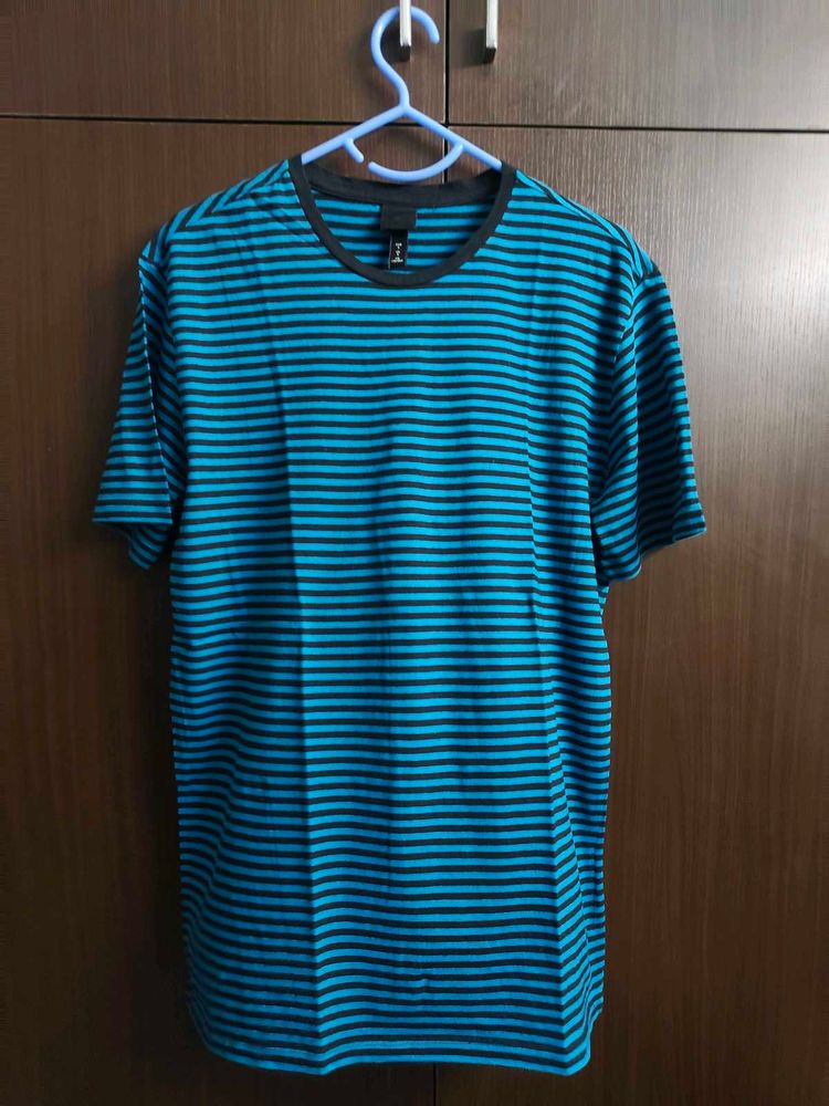H&amp;M Blue Striped T-Shirt