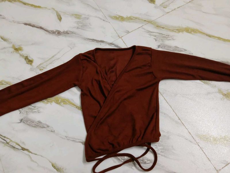 long sleeves top