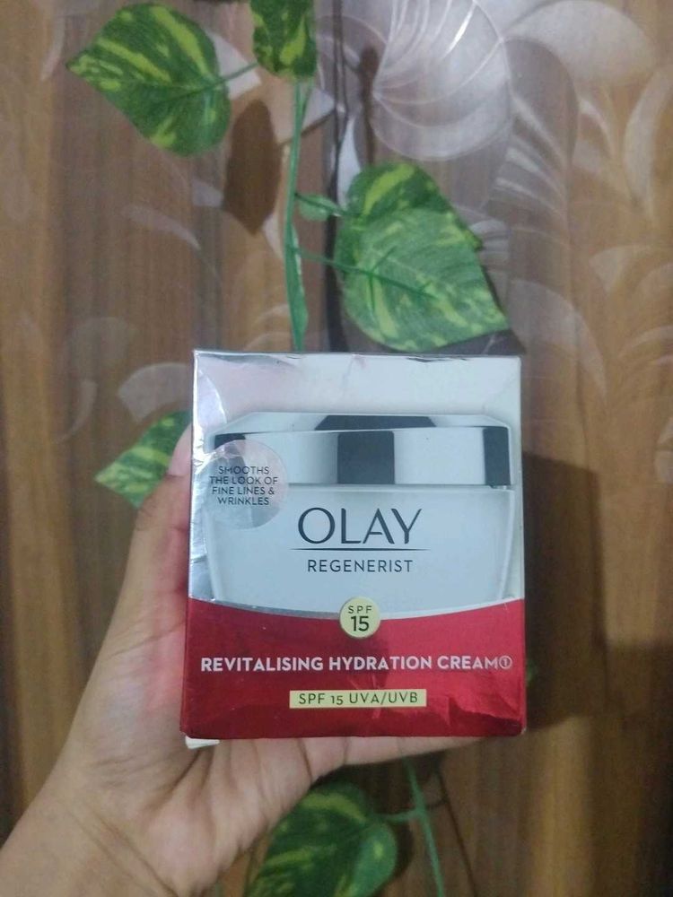 Olay Regenerist Revitalising Hydration Cream