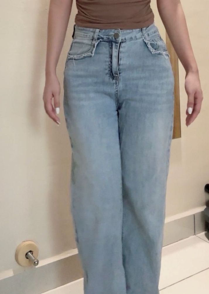 🩵Light Wash Wide Leg Jeans